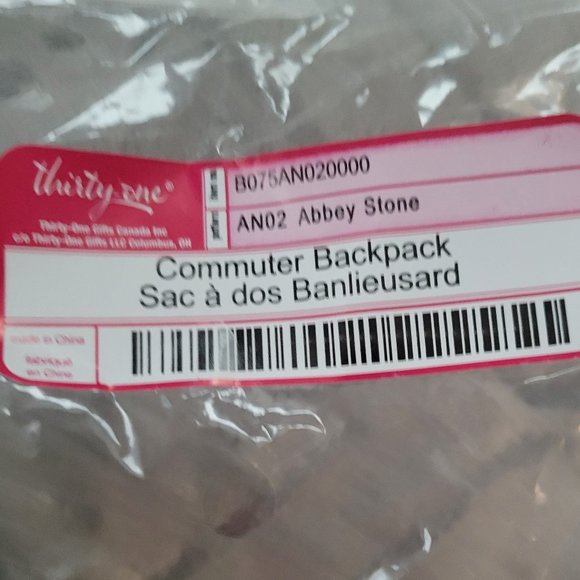 Thirty One Commuter Backpack - NWOT - Picture 8 of 8